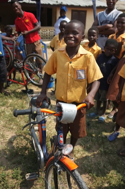 Pro-Link`s Fahrrad Dorfprojekt in Ghana